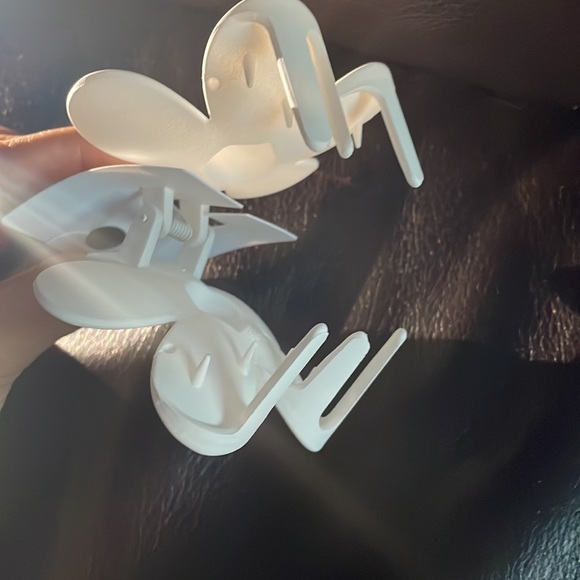 Ardene Accessories Bundle Flower Hair Clip & 15-Pieces Silver Rings pack NWT $16 - Picture 6 of 8